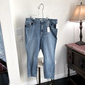 Good American Good Legs Crop Denim Jeans